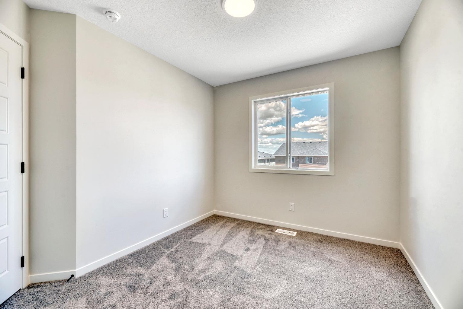 28 Mitchell Way NW