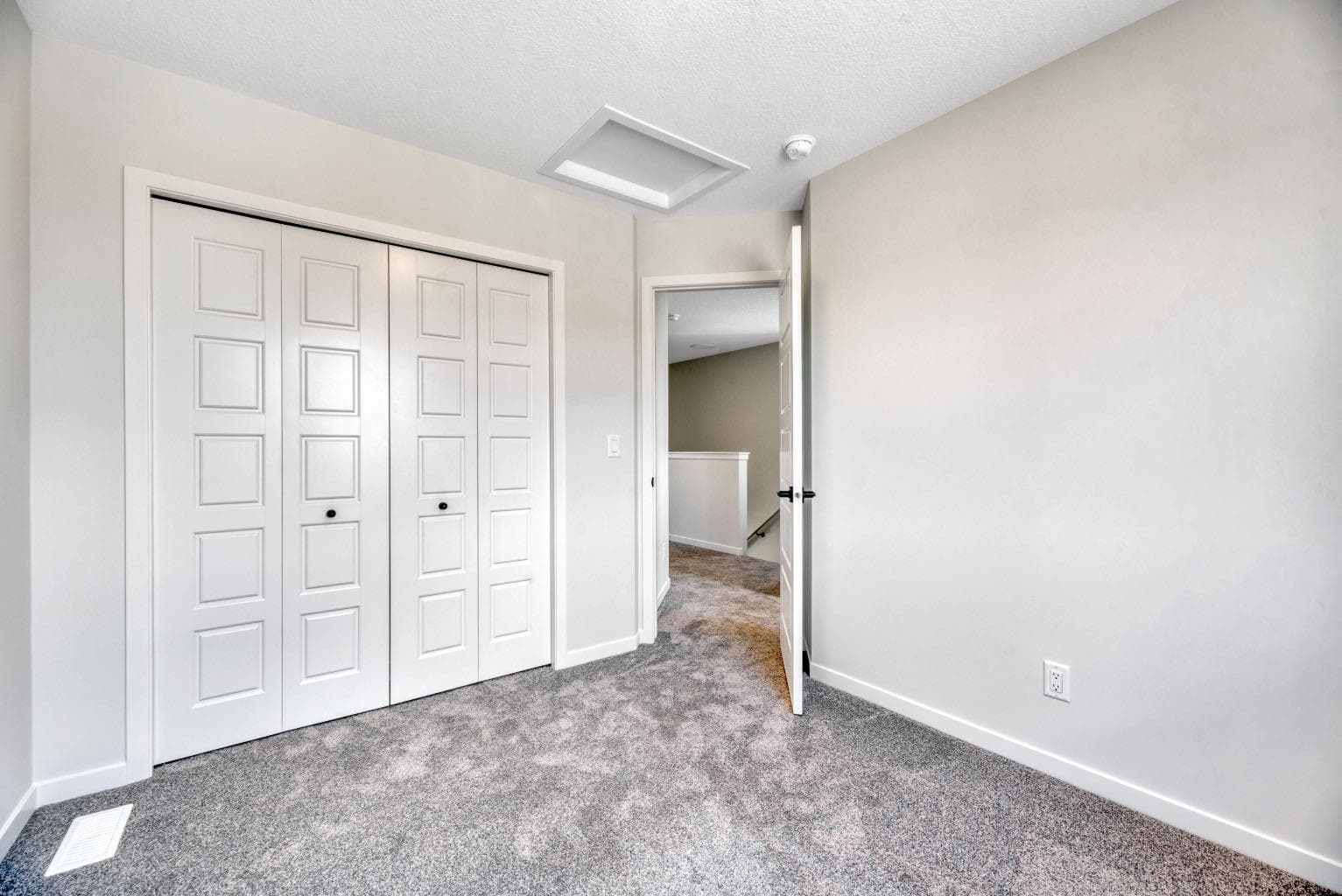 28 Mitchell Way NW