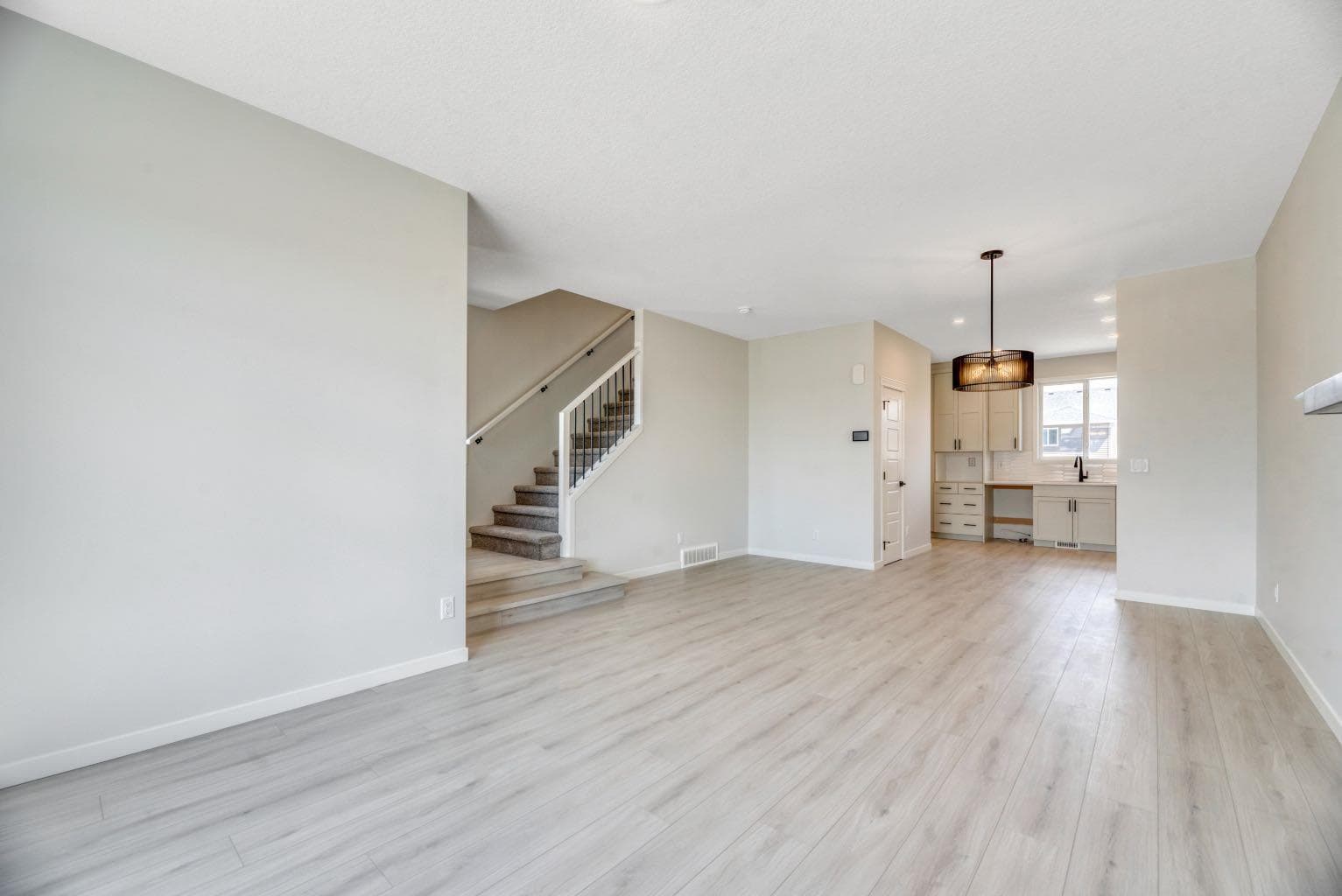 28 Mitchell Way NW