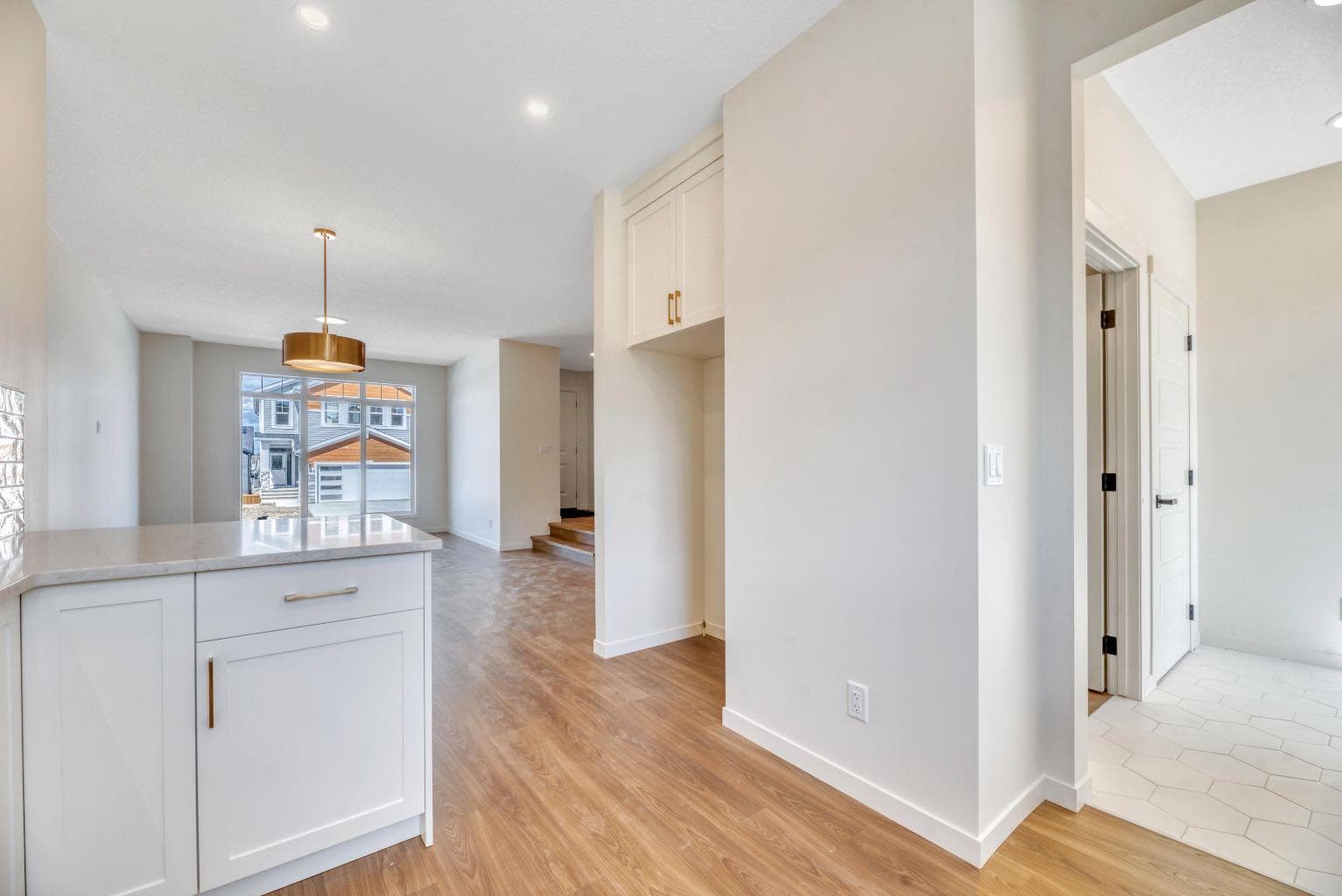 244 Marmot Grove NW