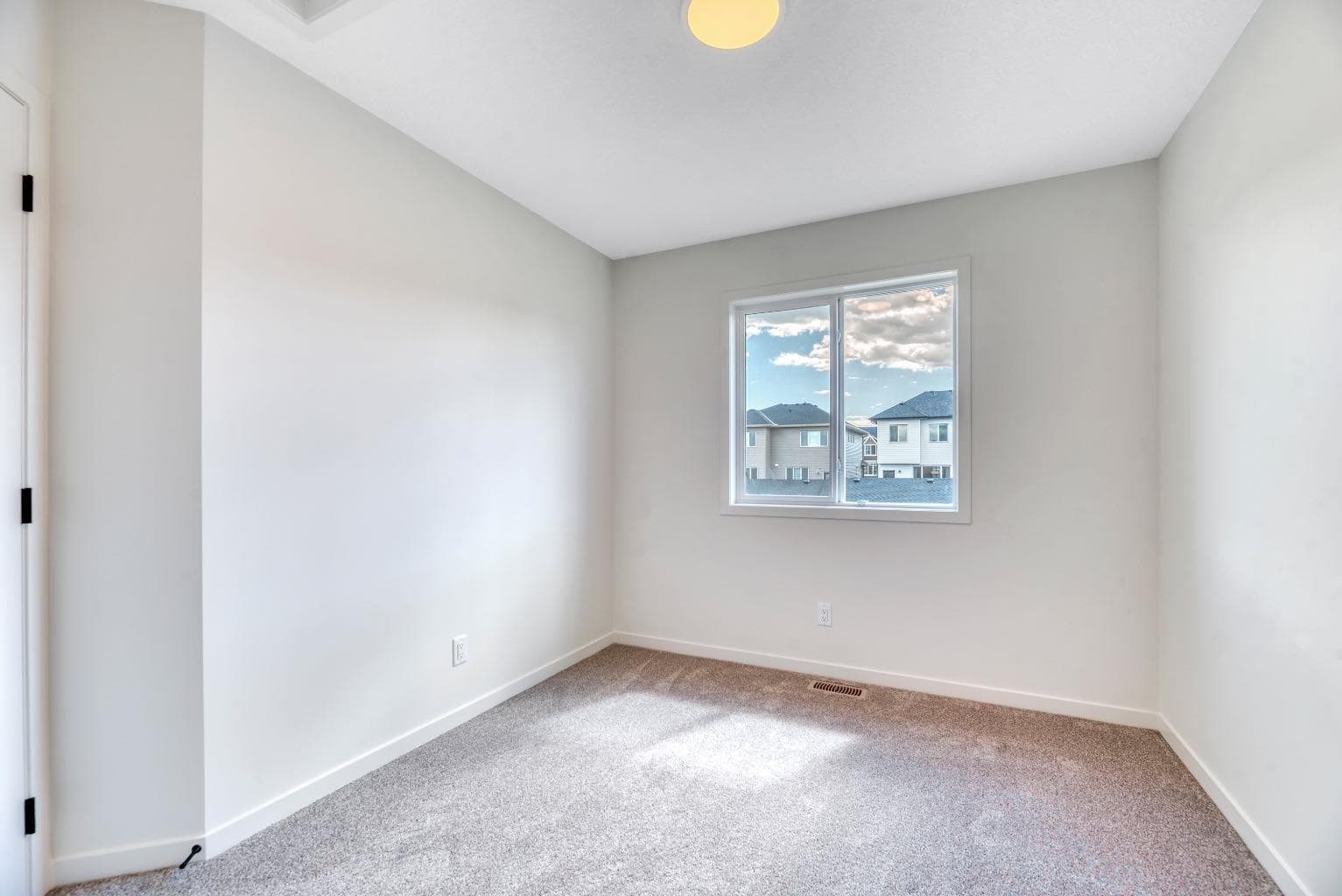 244 Marmot Grove NW