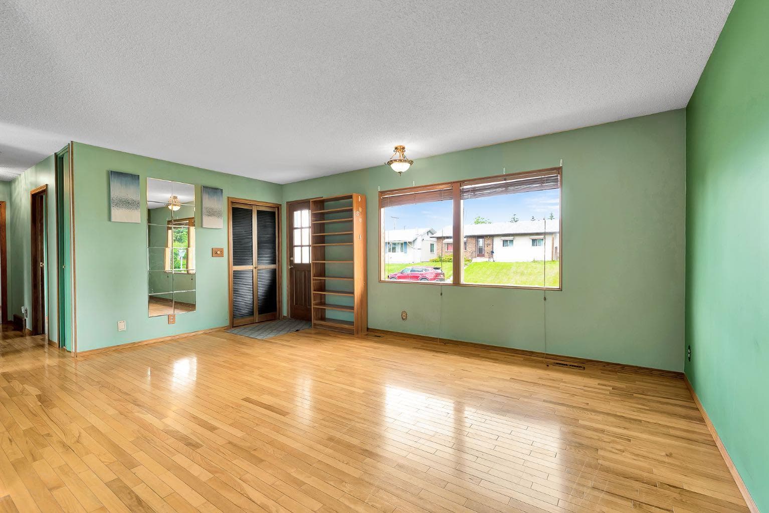4127 Maryvale Road NE