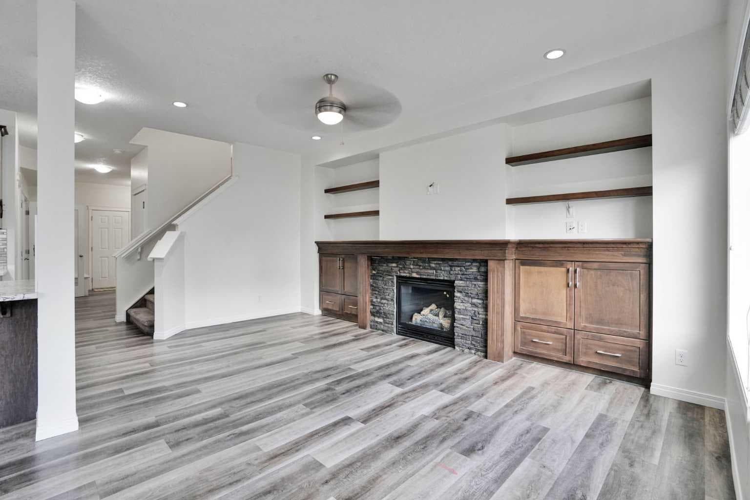 379 Skyview Shores Manor NE