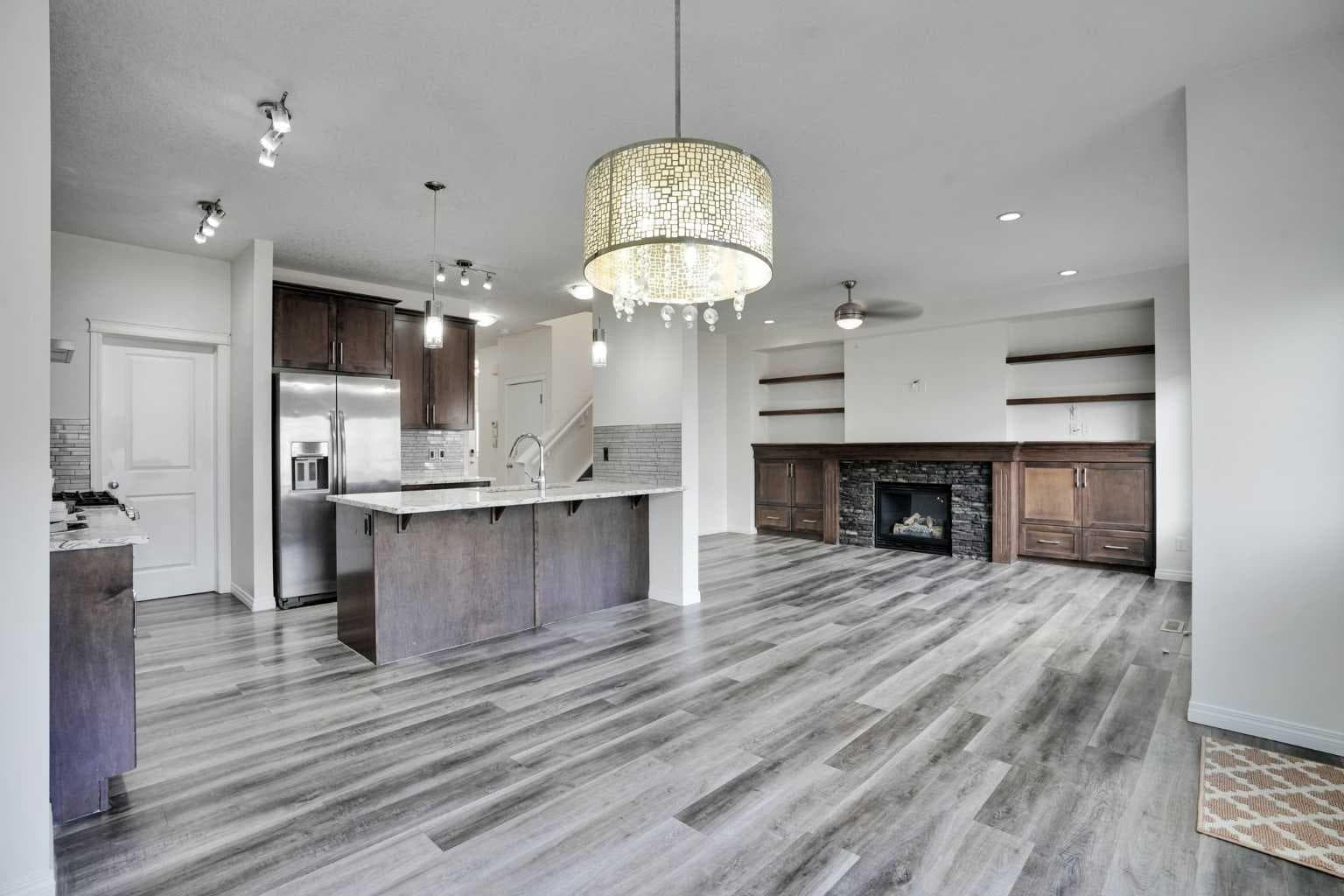 379 Skyview Shores Manor NE
