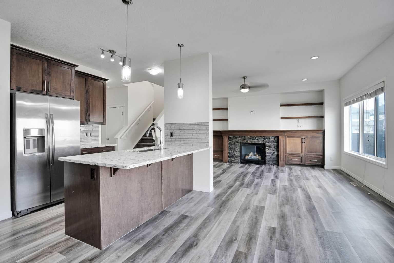 379 Skyview Shores Manor NE