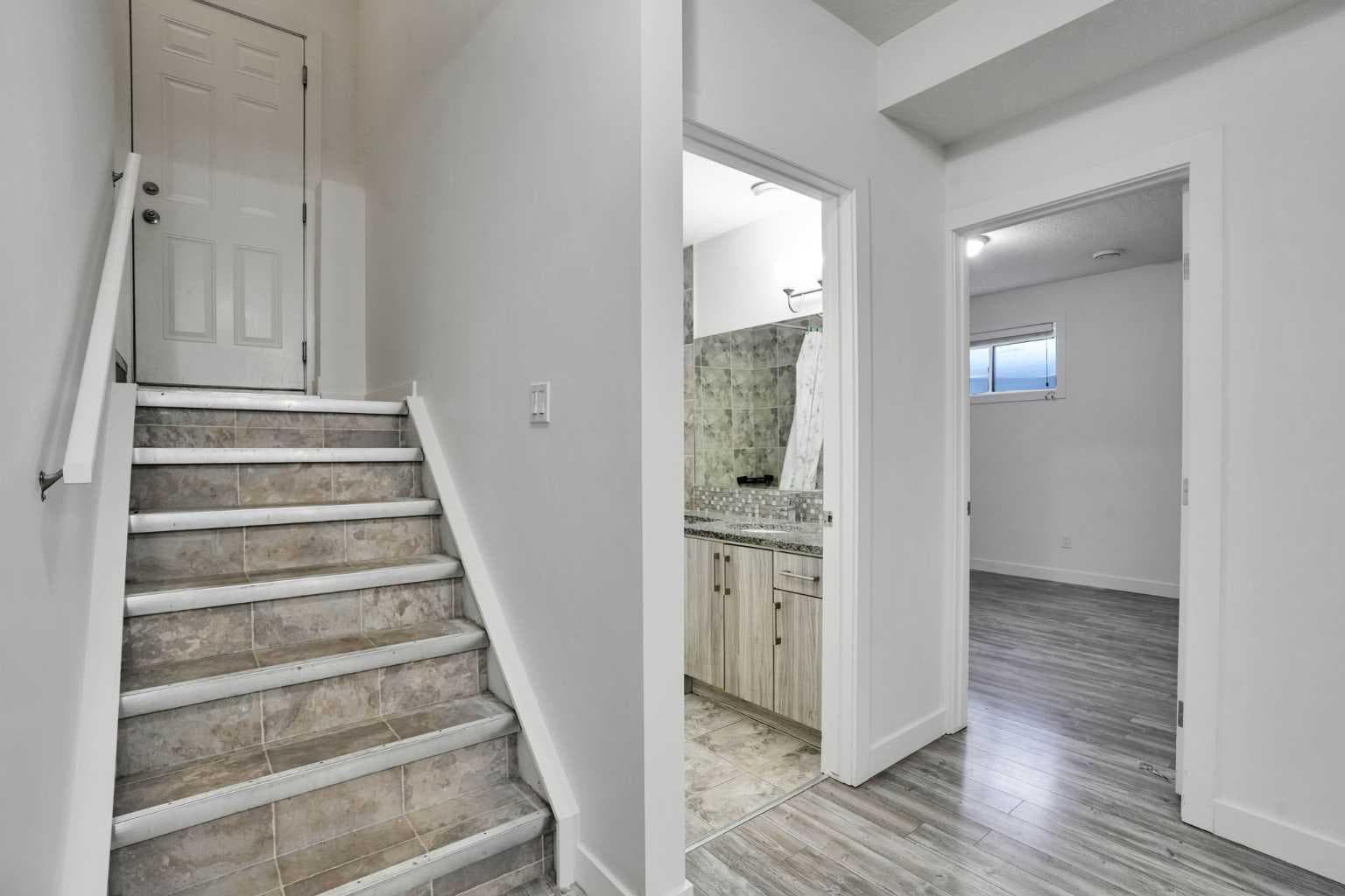 379 Skyview Shores Manor NE