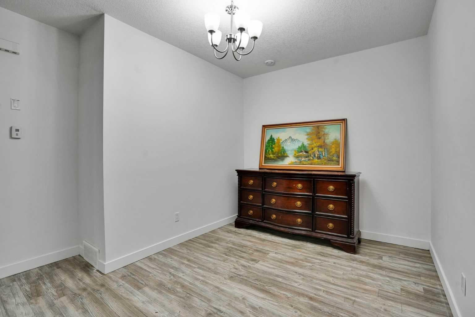379 Skyview Shores Manor NE