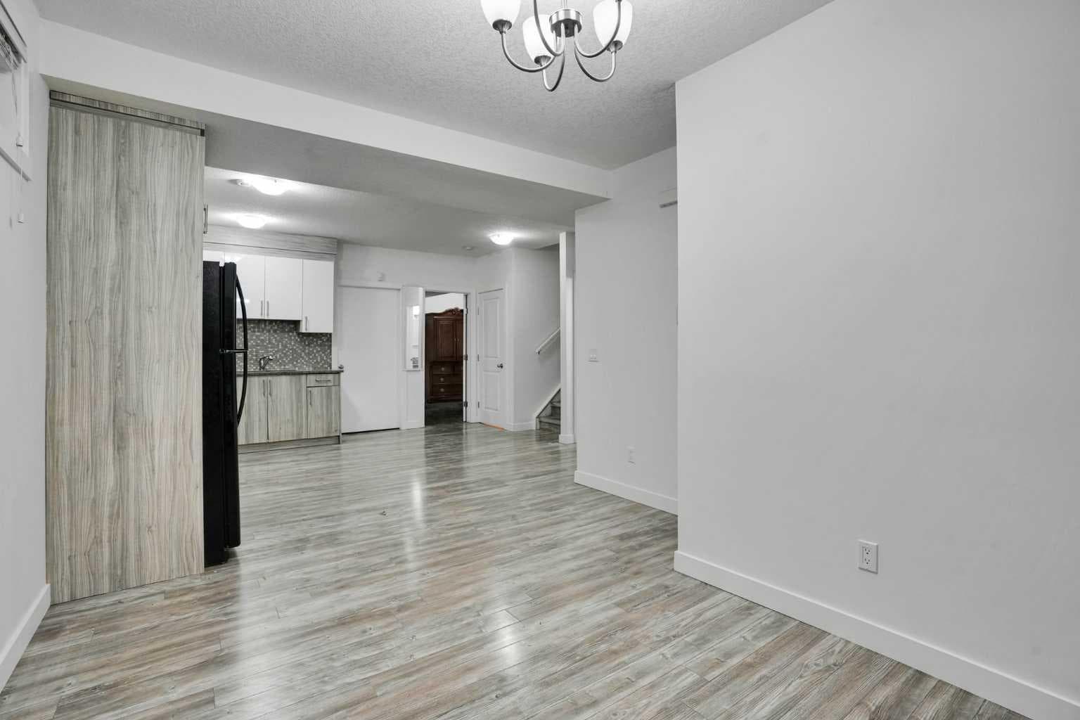 379 Skyview Shores Manor NE