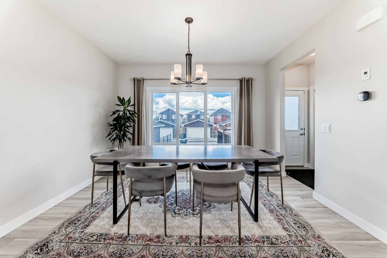 1104 Bayview Gardens SW