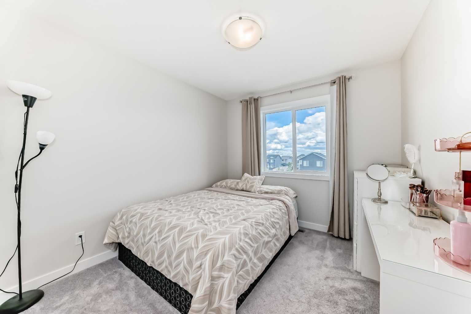 1104 Bayview Gardens SW