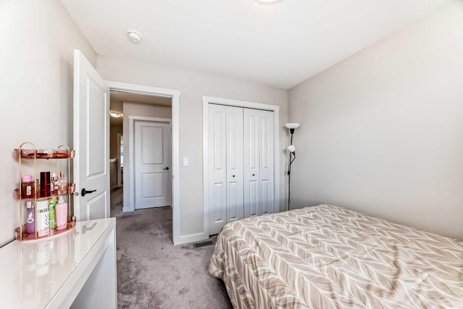 1104 Bayview Gardens SW