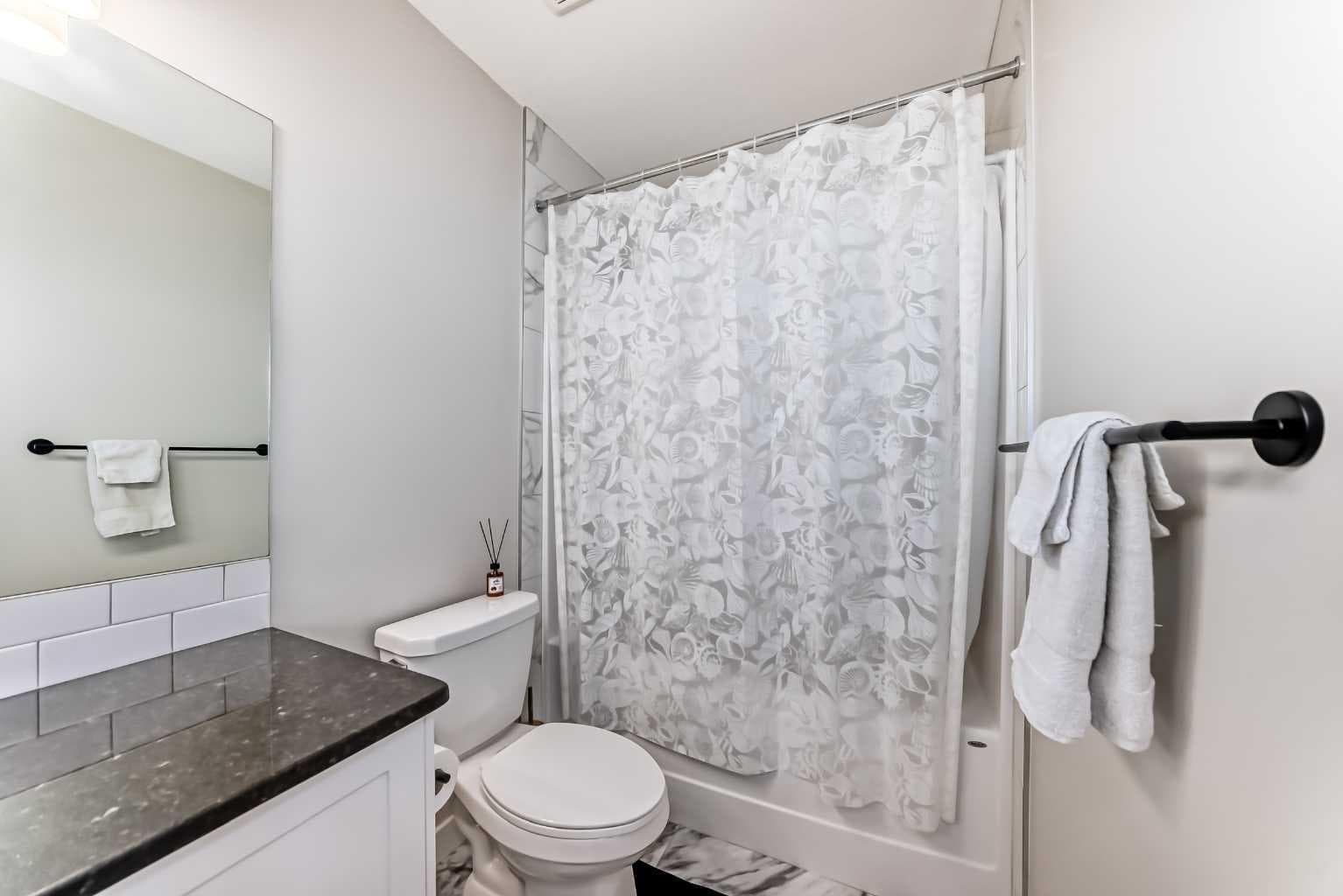1104 Bayview Gardens SW