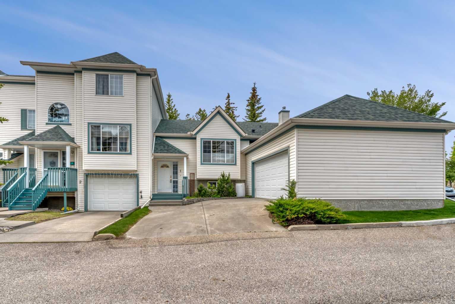 1, 15 Rocky Ridge Gate NW
