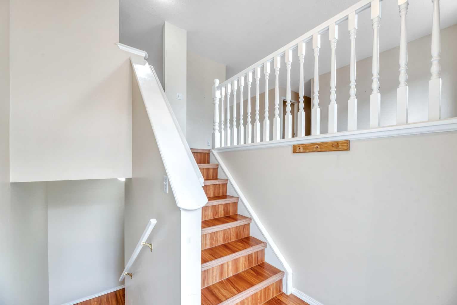 1, 15 Rocky Ridge Gate NW