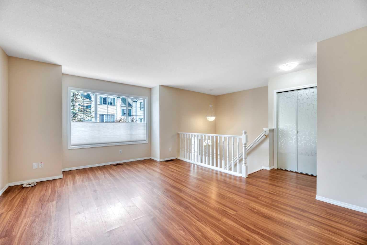 1, 15 Rocky Ridge Gate NW