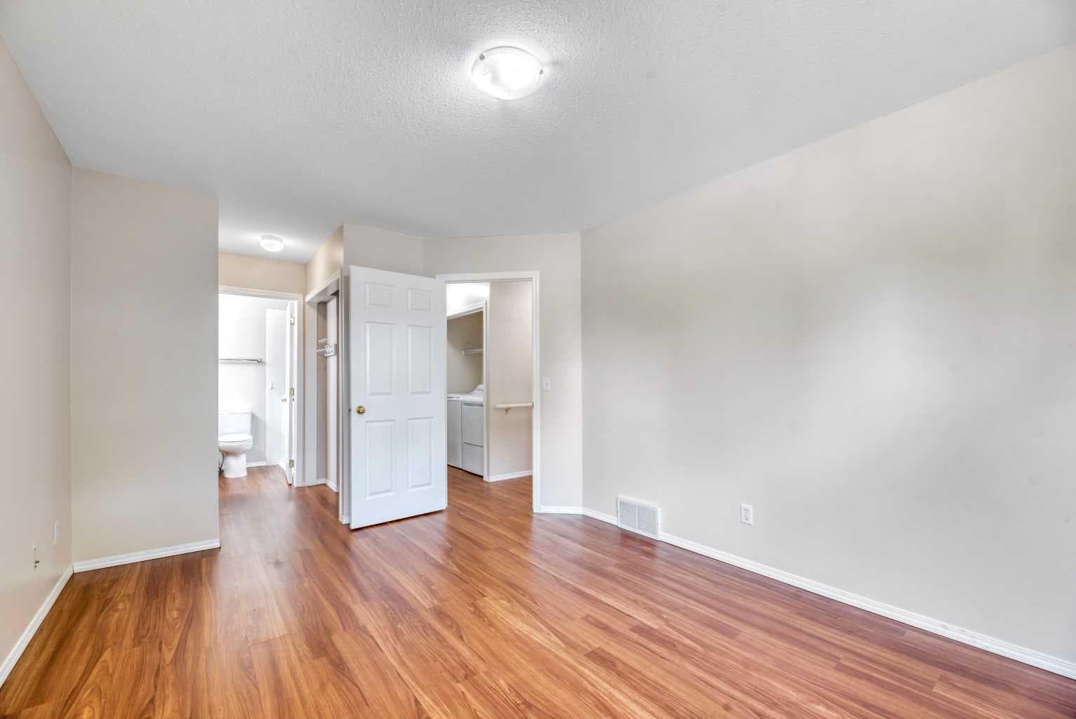 1, 15 Rocky Ridge Gate NW