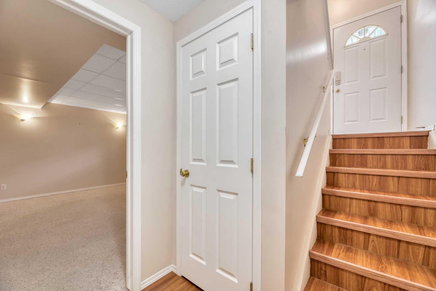 1, 15 Rocky Ridge Gate NW