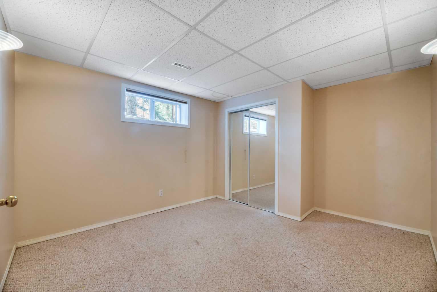 1, 15 Rocky Ridge Gate NW