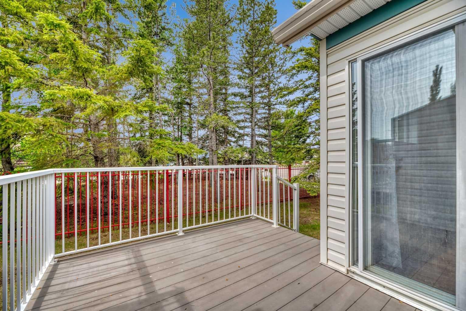 1, 15 Rocky Ridge Gate NW