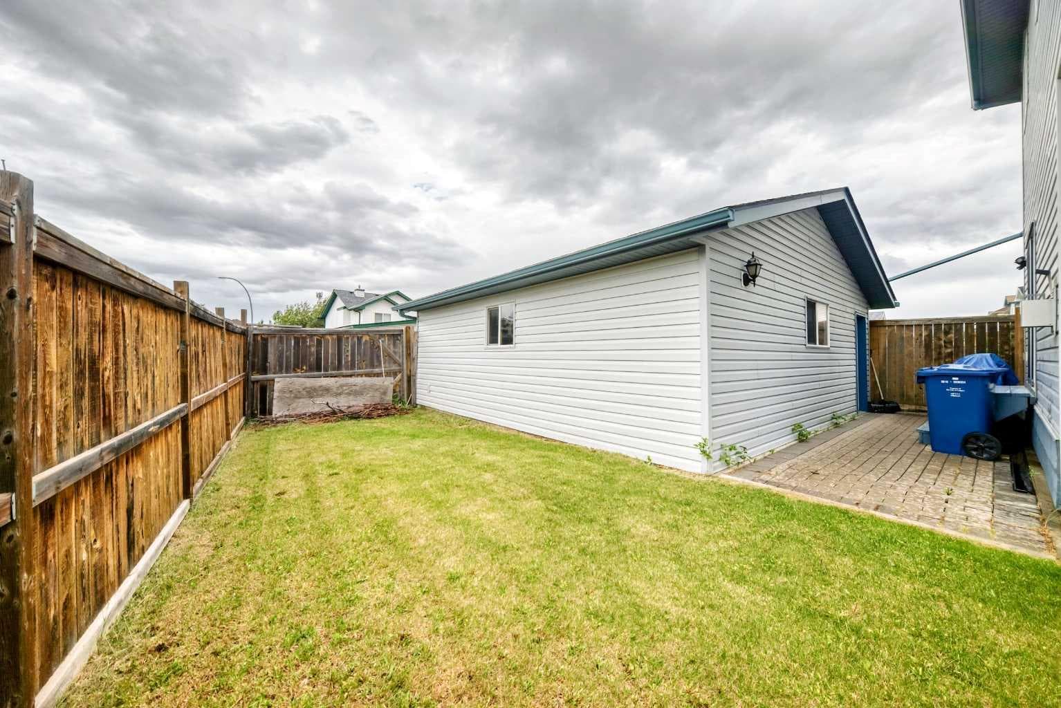 98 Country Hills Heights NW