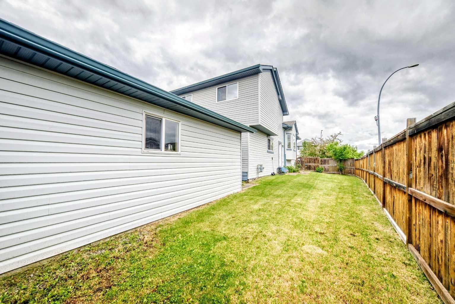 98 Country Hills Heights NW