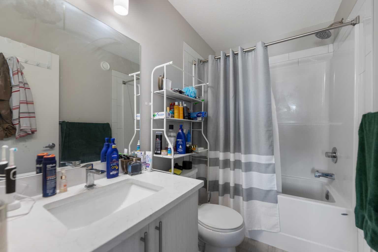 573 Evanston Link NW
