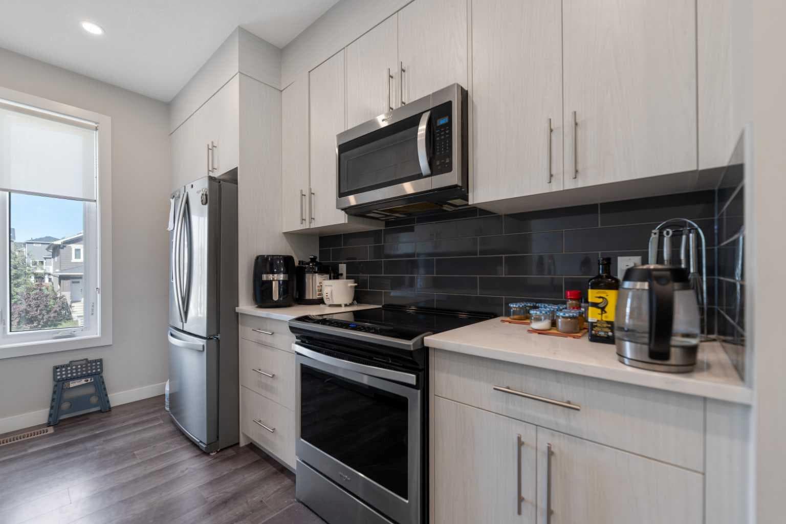 573 Evanston Link NW
