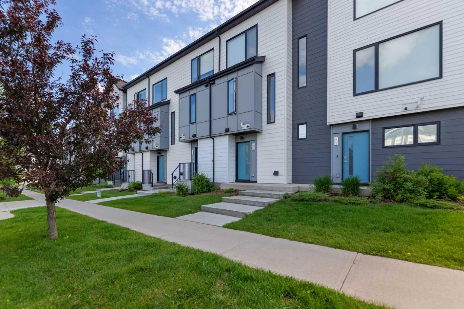 573 Evanston Link NW