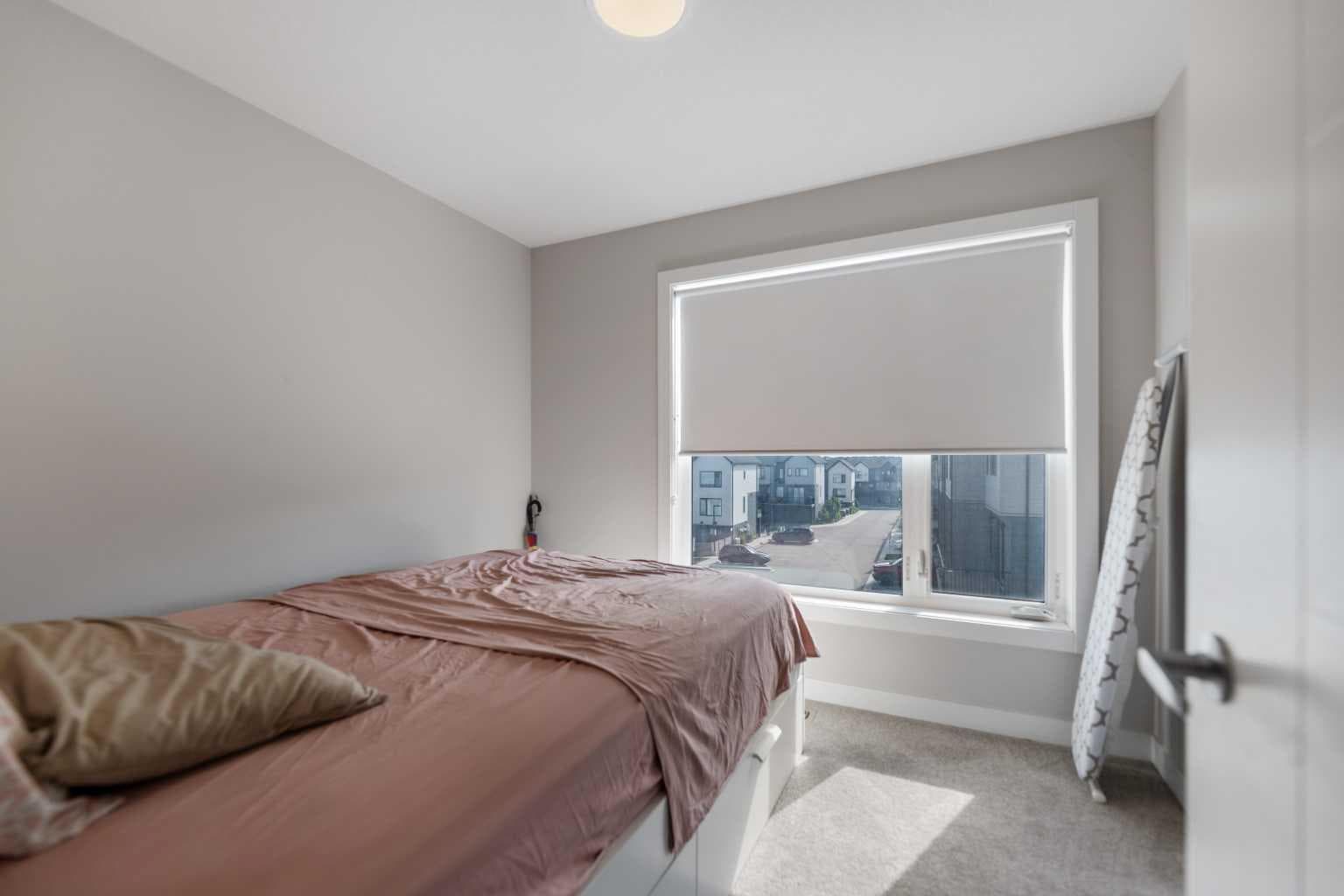 573 Evanston Link NW