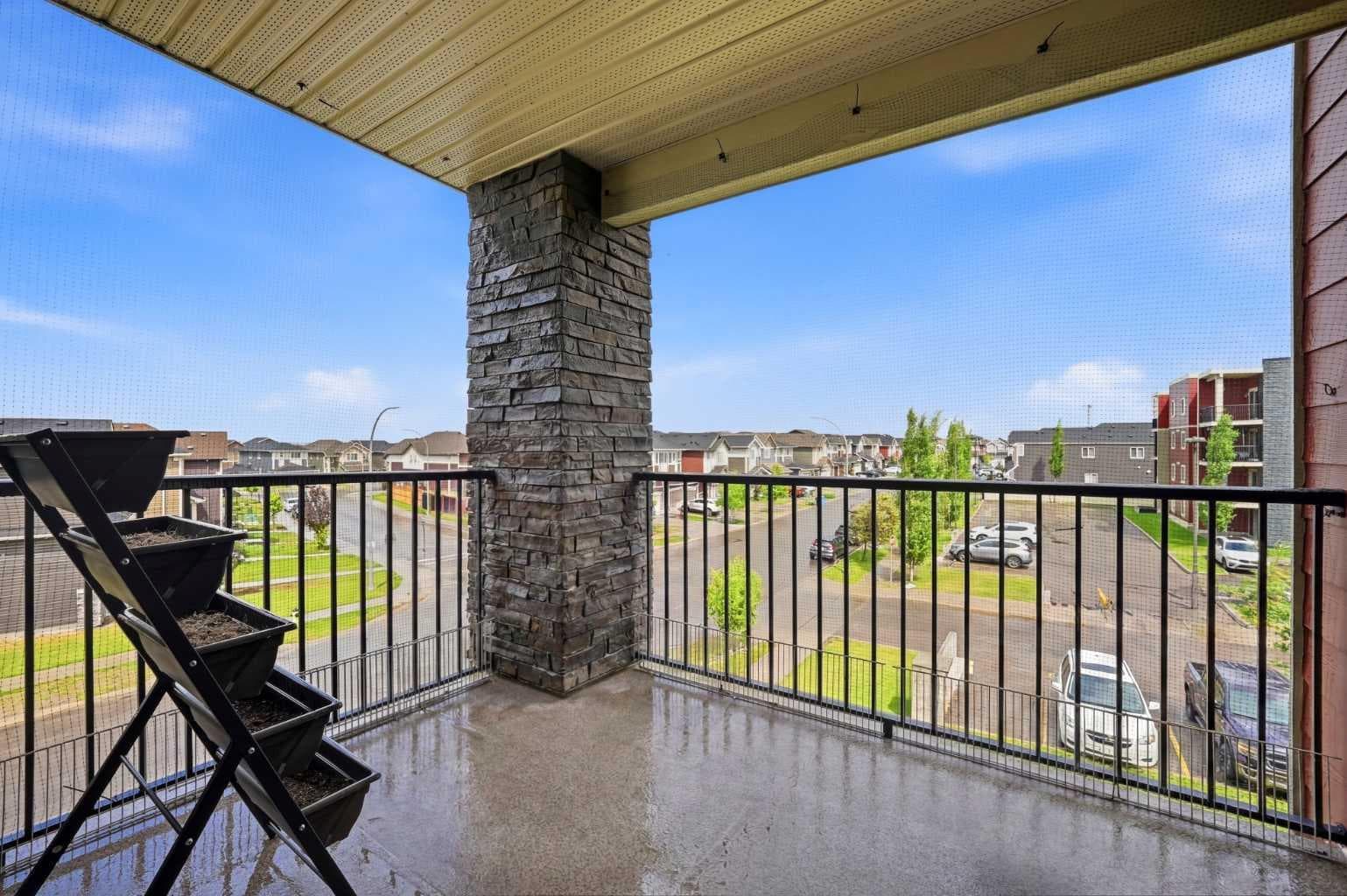 319, 5 Saddlestone Way NE