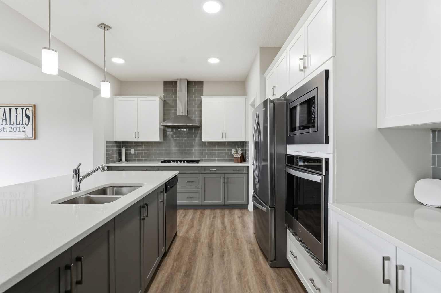 15 Lawrence Green SE