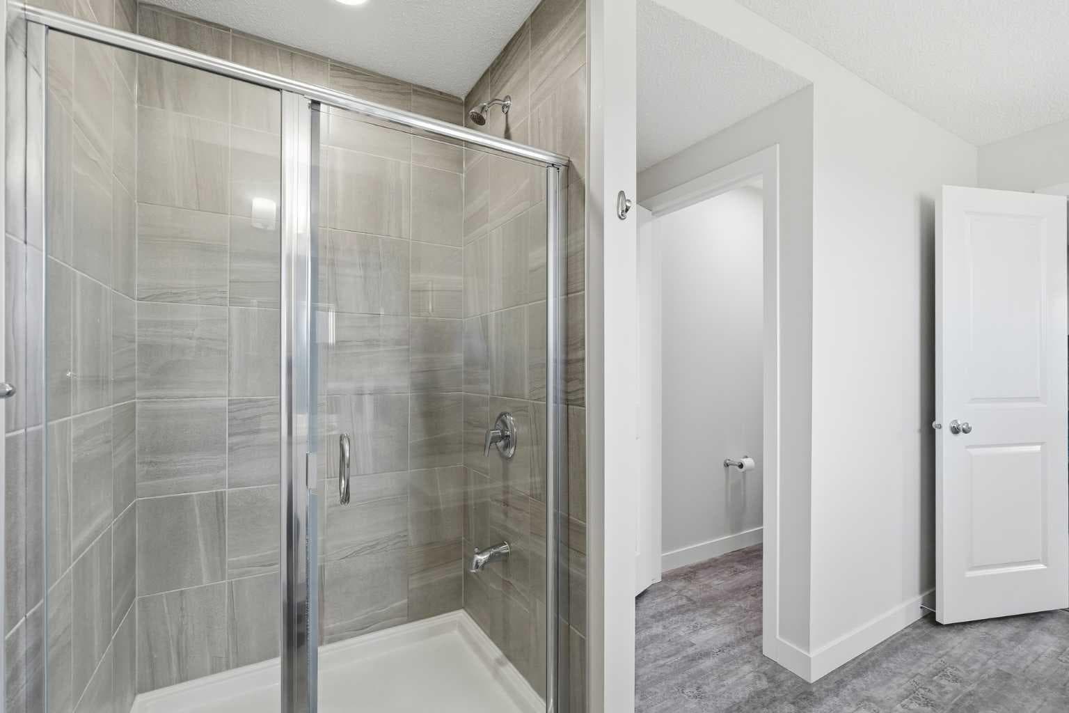 15 Lawrence Green SE