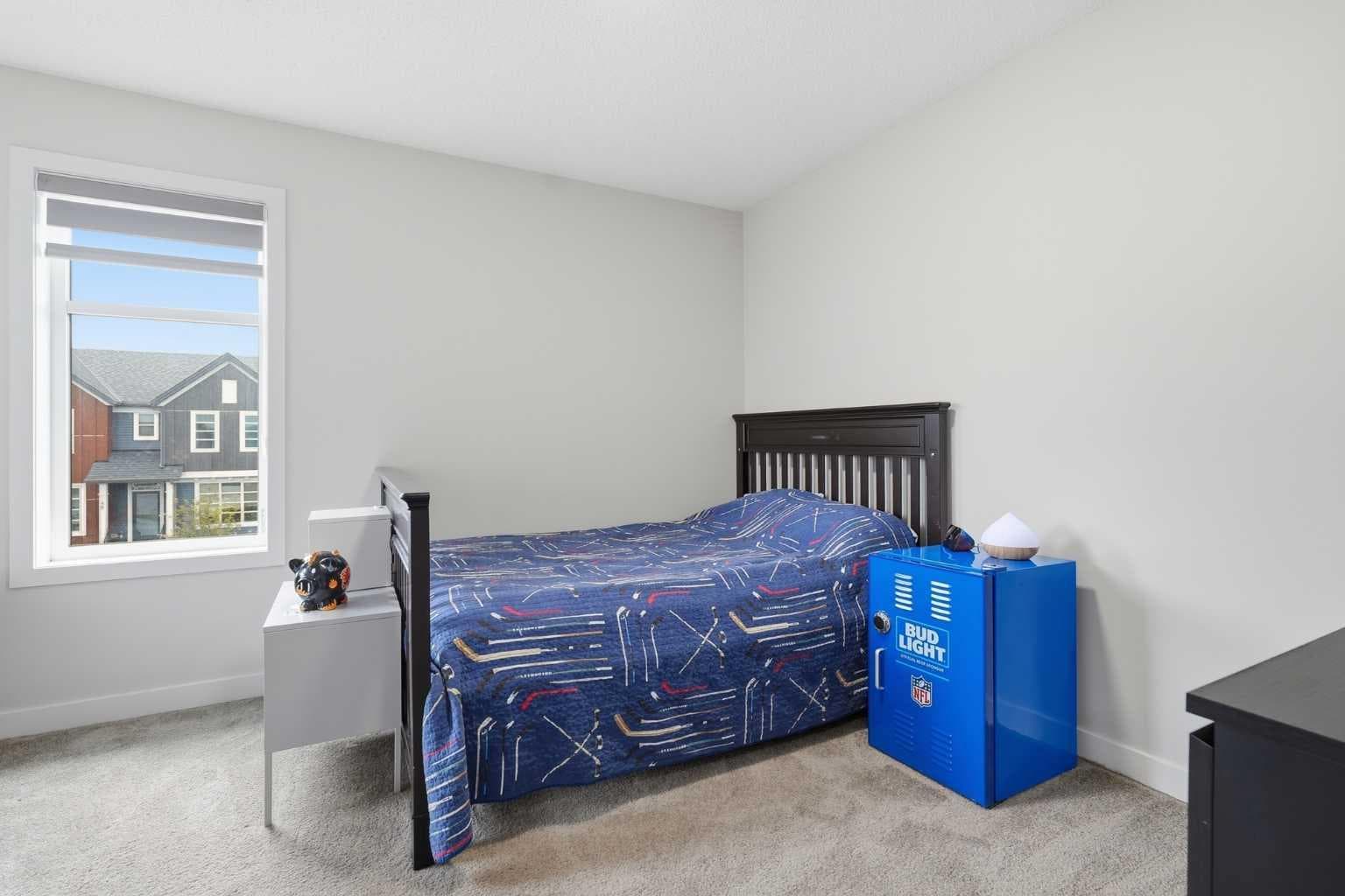15 Lawrence Green SE