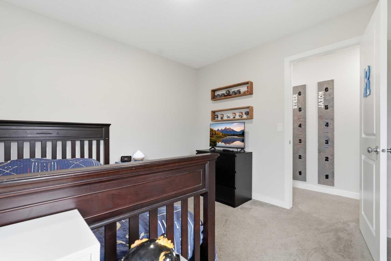 15 Lawrence Green SE