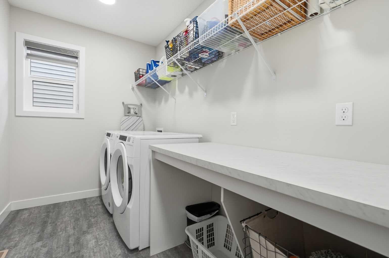 15 Lawrence Green SE