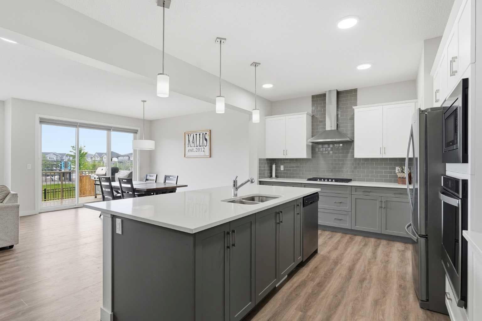 15 Lawrence Green SE
