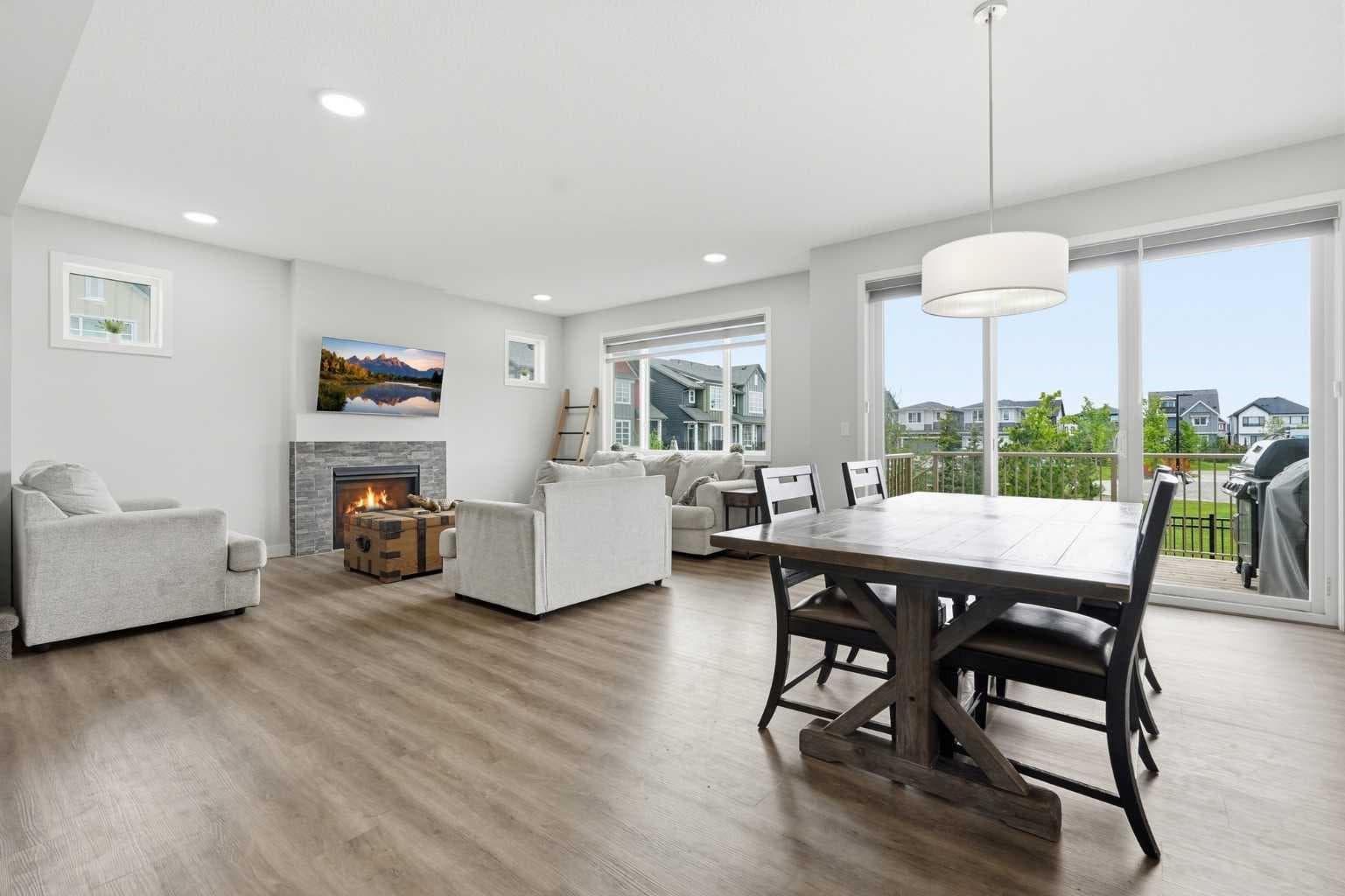 15 Lawrence Green SE