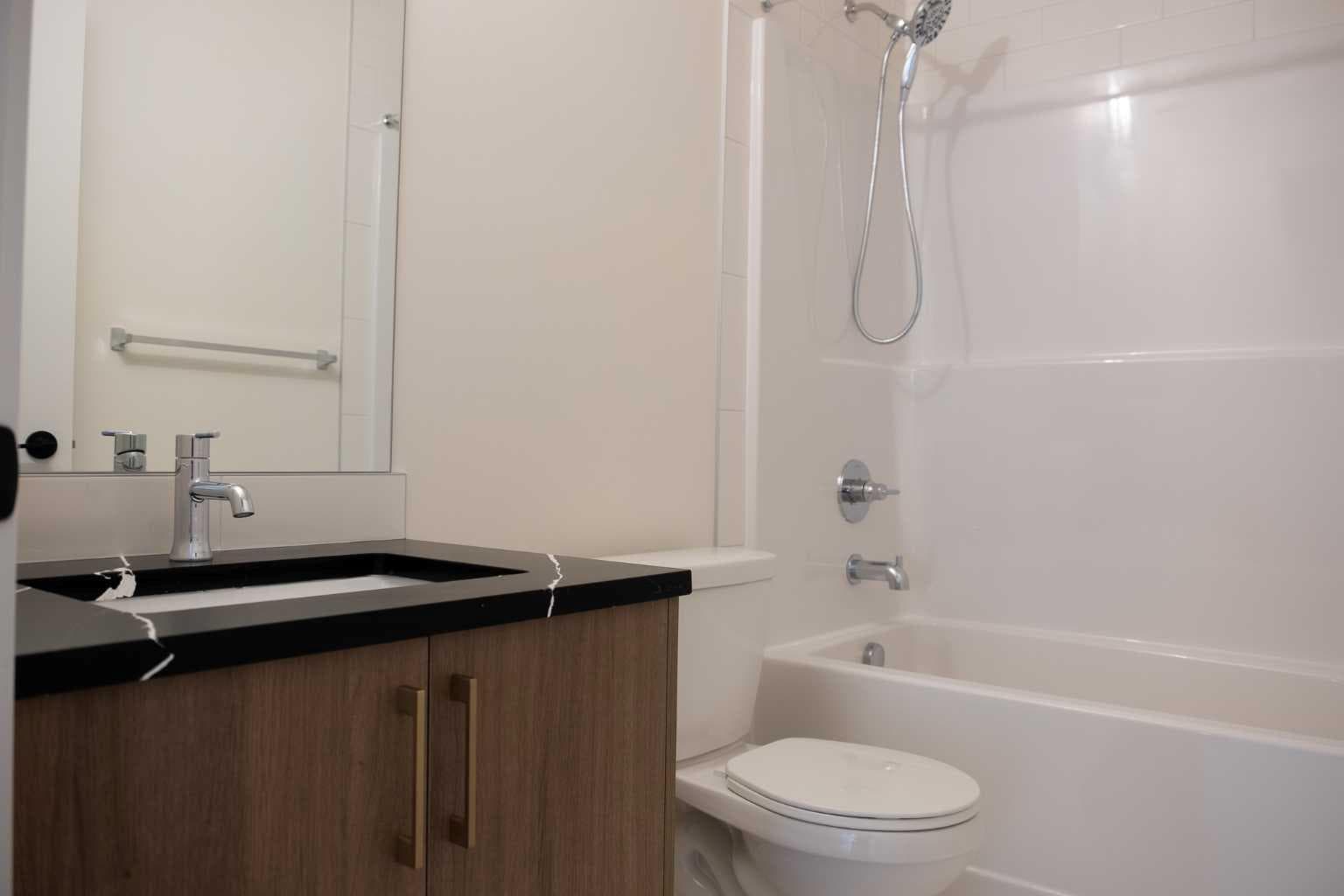 1203, 47 Creekview Gardens SW