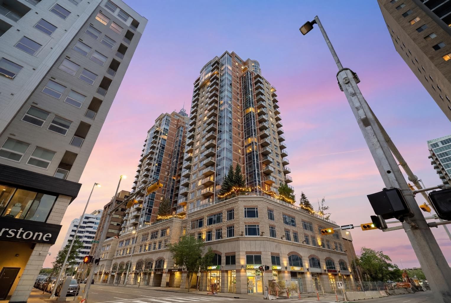 1906, 910 5 Avenue SW
