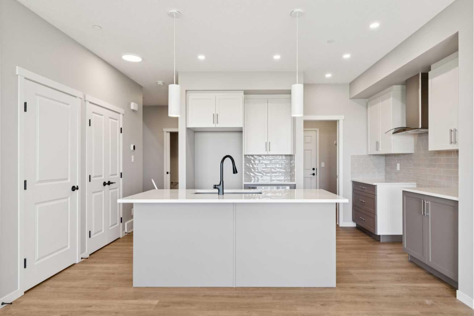 386 Hotchkiss Manor SE