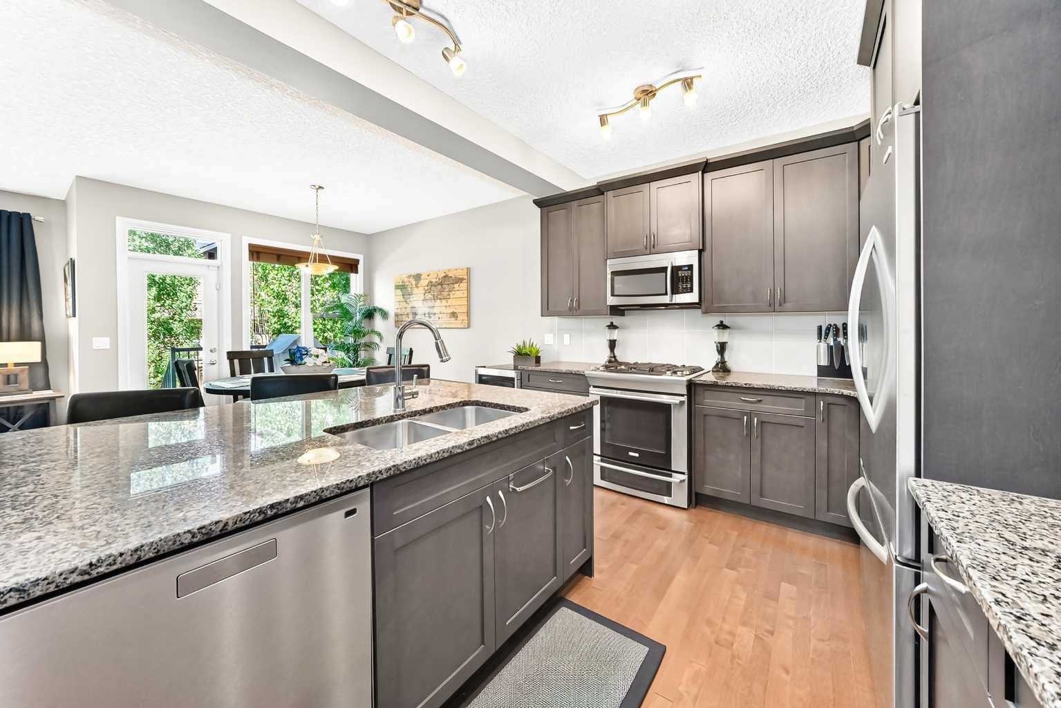 141 Riviera Crescent 