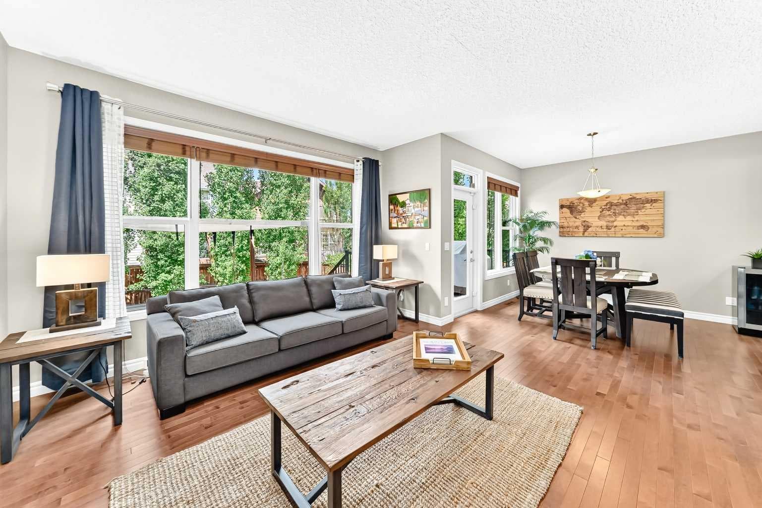 141 Riviera Crescent 