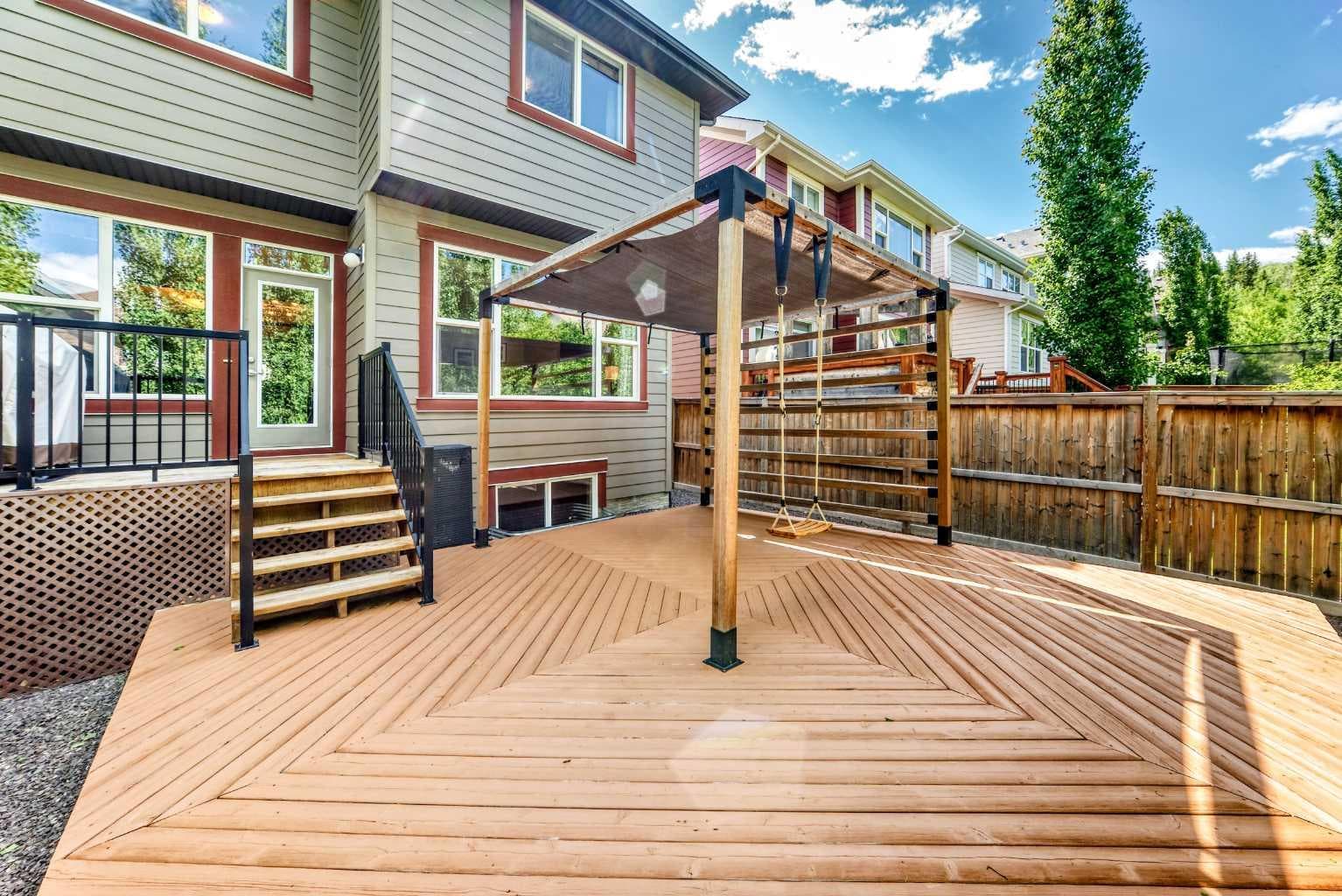 141 Riviera Crescent 