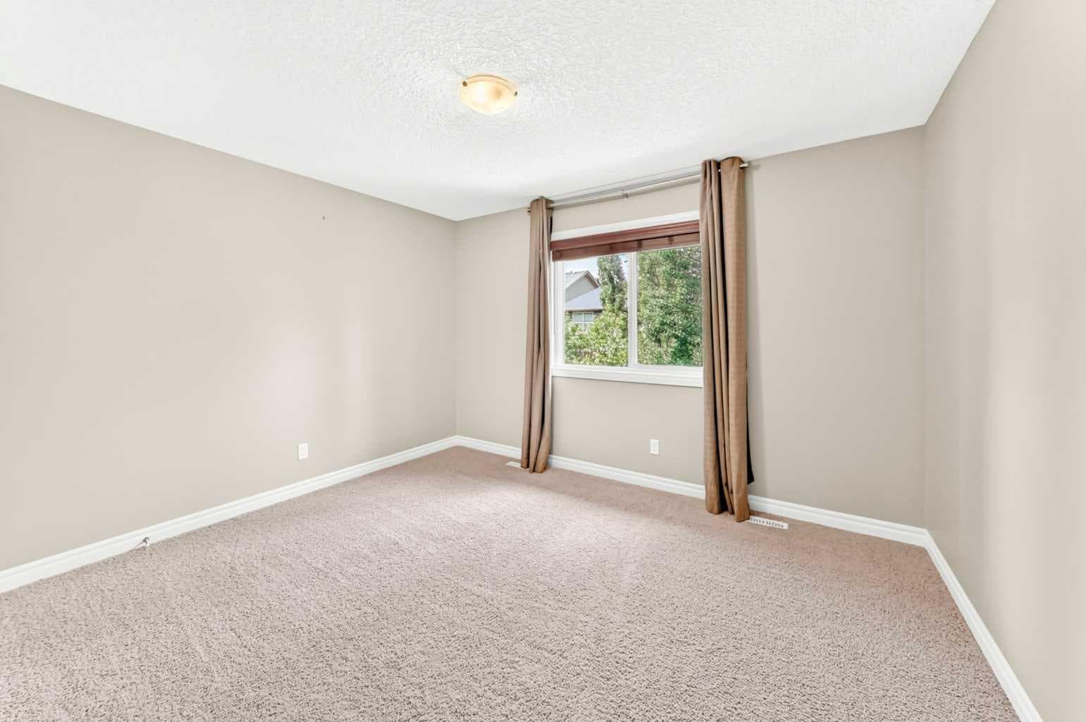 141 Riviera Crescent 