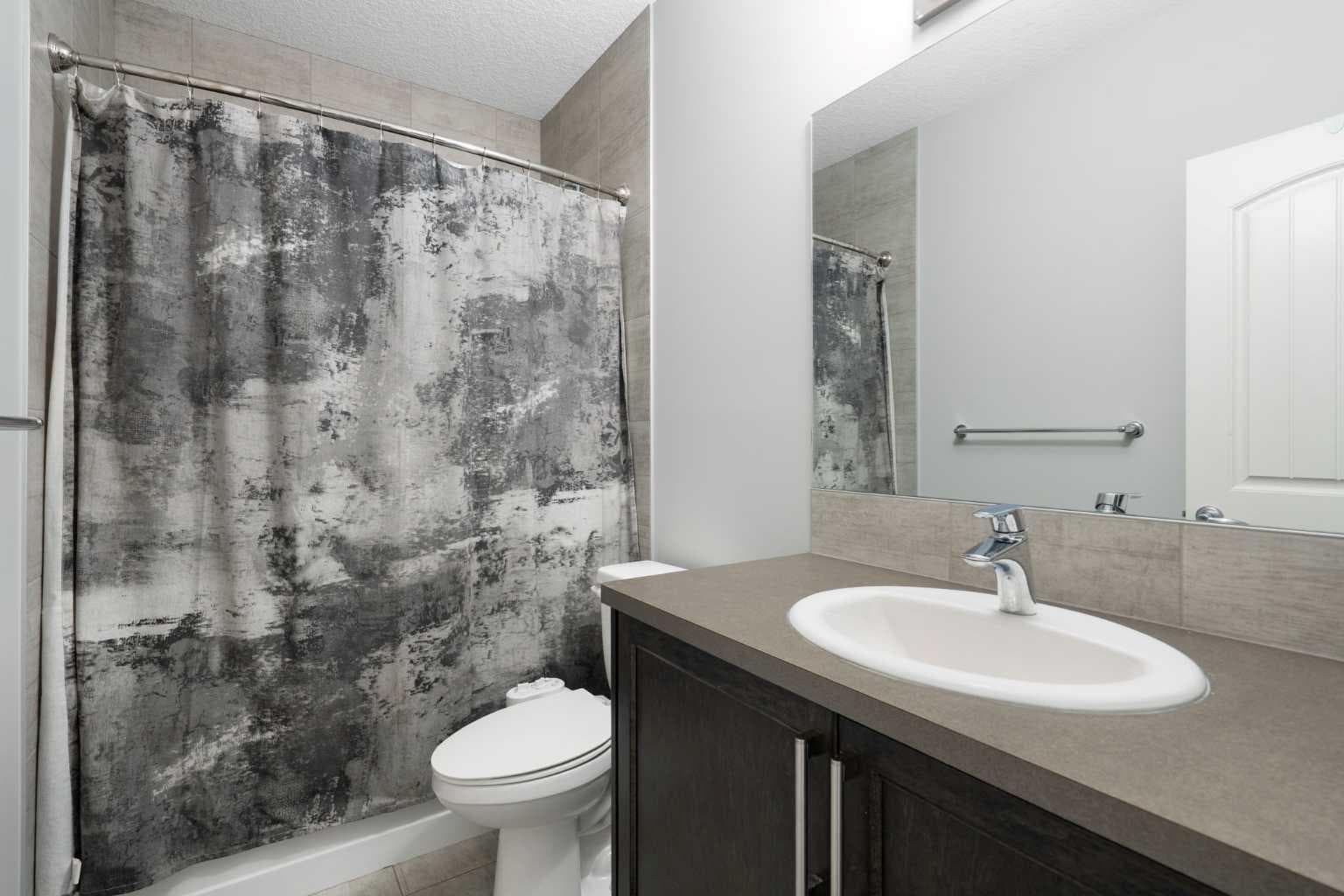 232 Nolancrest Heights NW