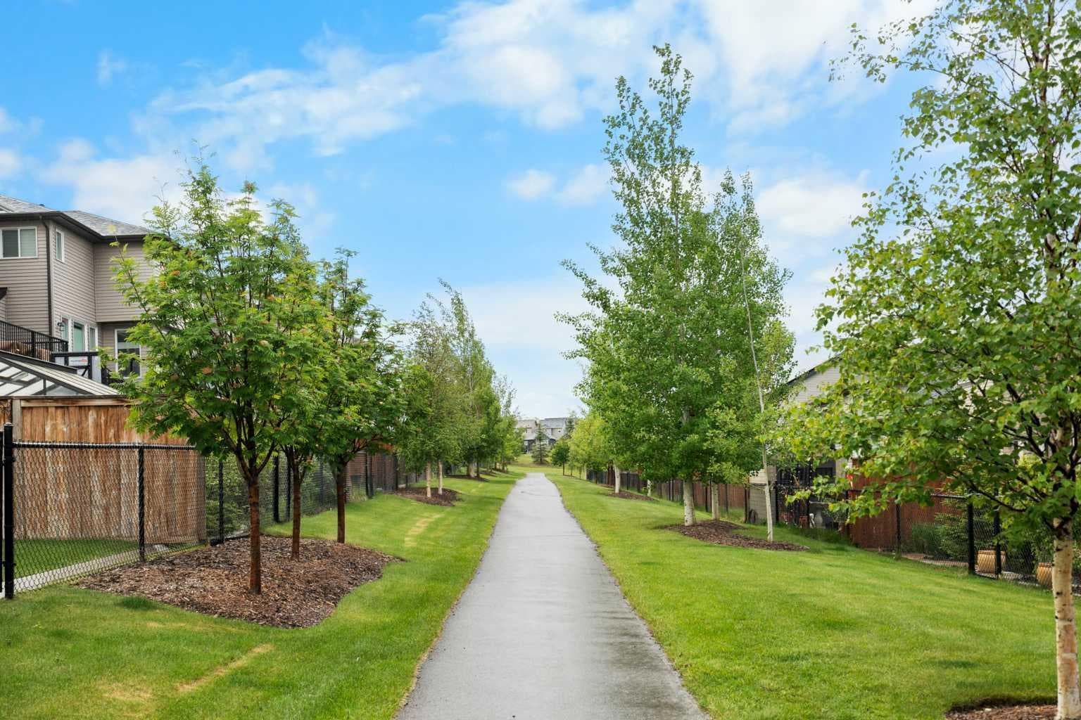 232 Nolancrest Heights NW