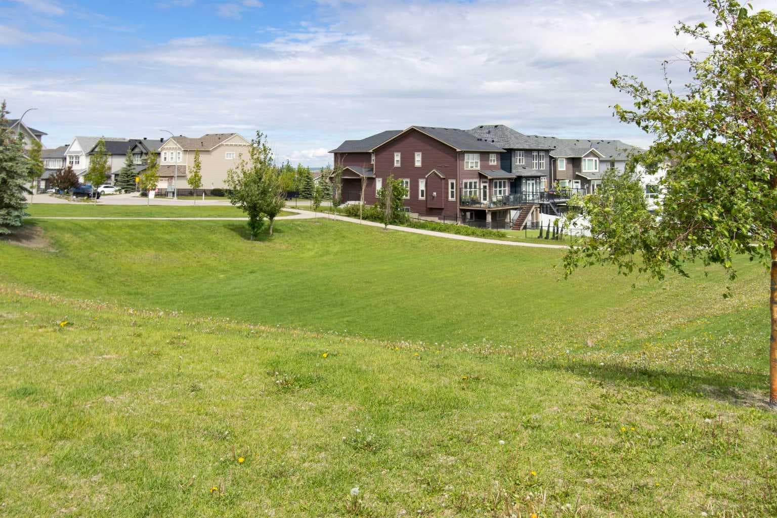 232 Nolancrest Heights NW