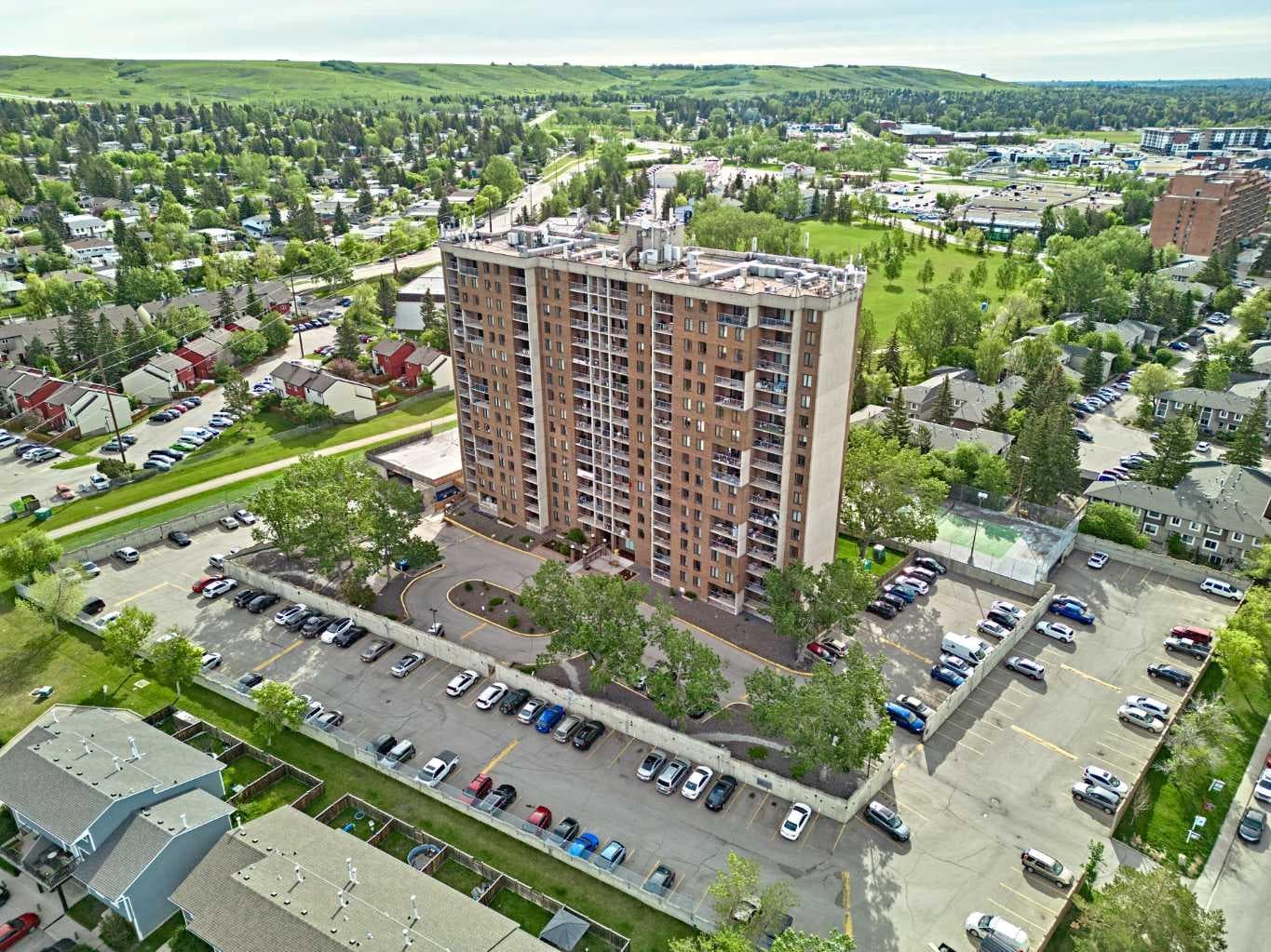 711, 4944 dalton Drive NW