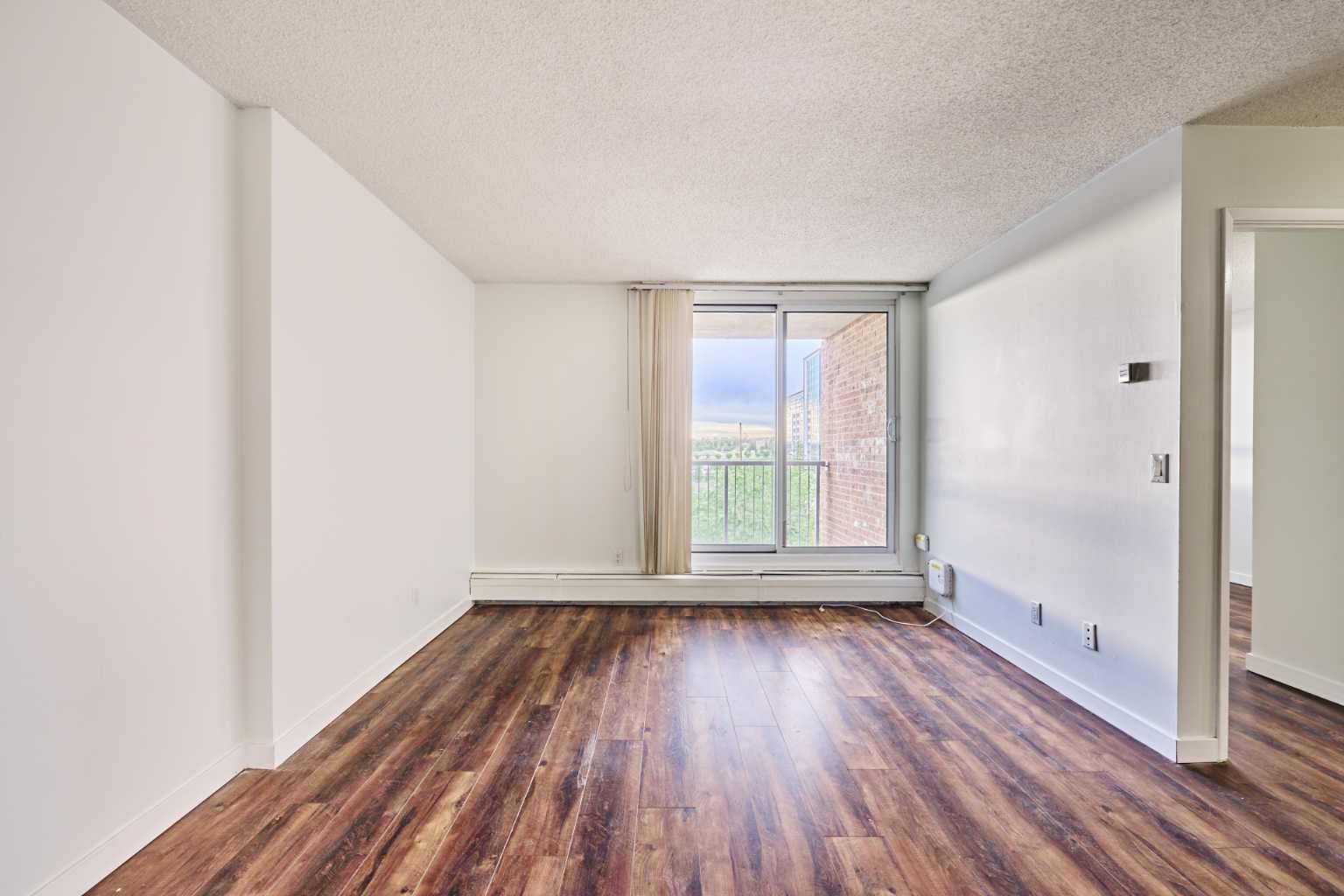 711, 4944 dalton Drive NW