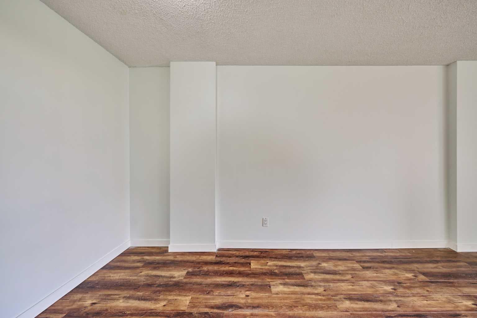 711, 4944 dalton Drive NW